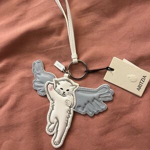 Aritzia midair cat Keychain with strap in White and Blue